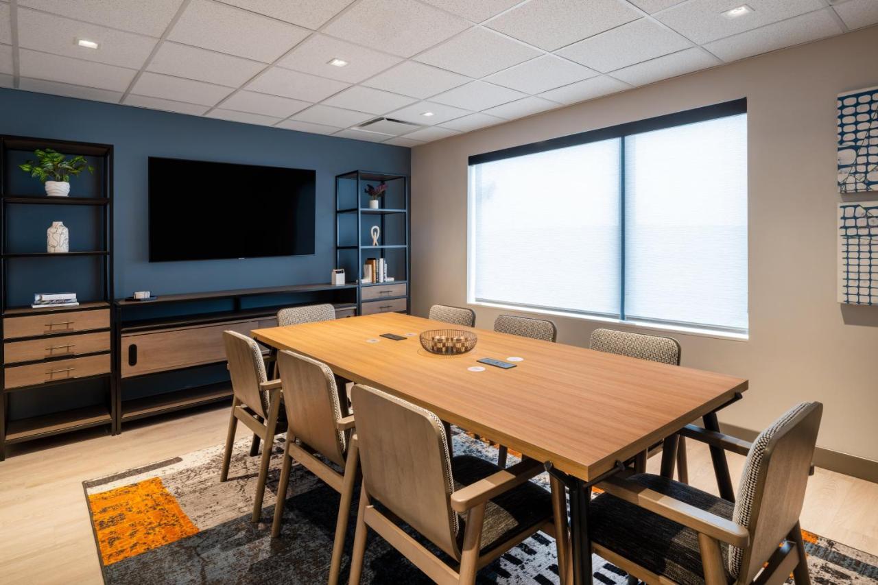 Atwell Suites - Denver Airport Tower Road By Ihg Buitenkant foto